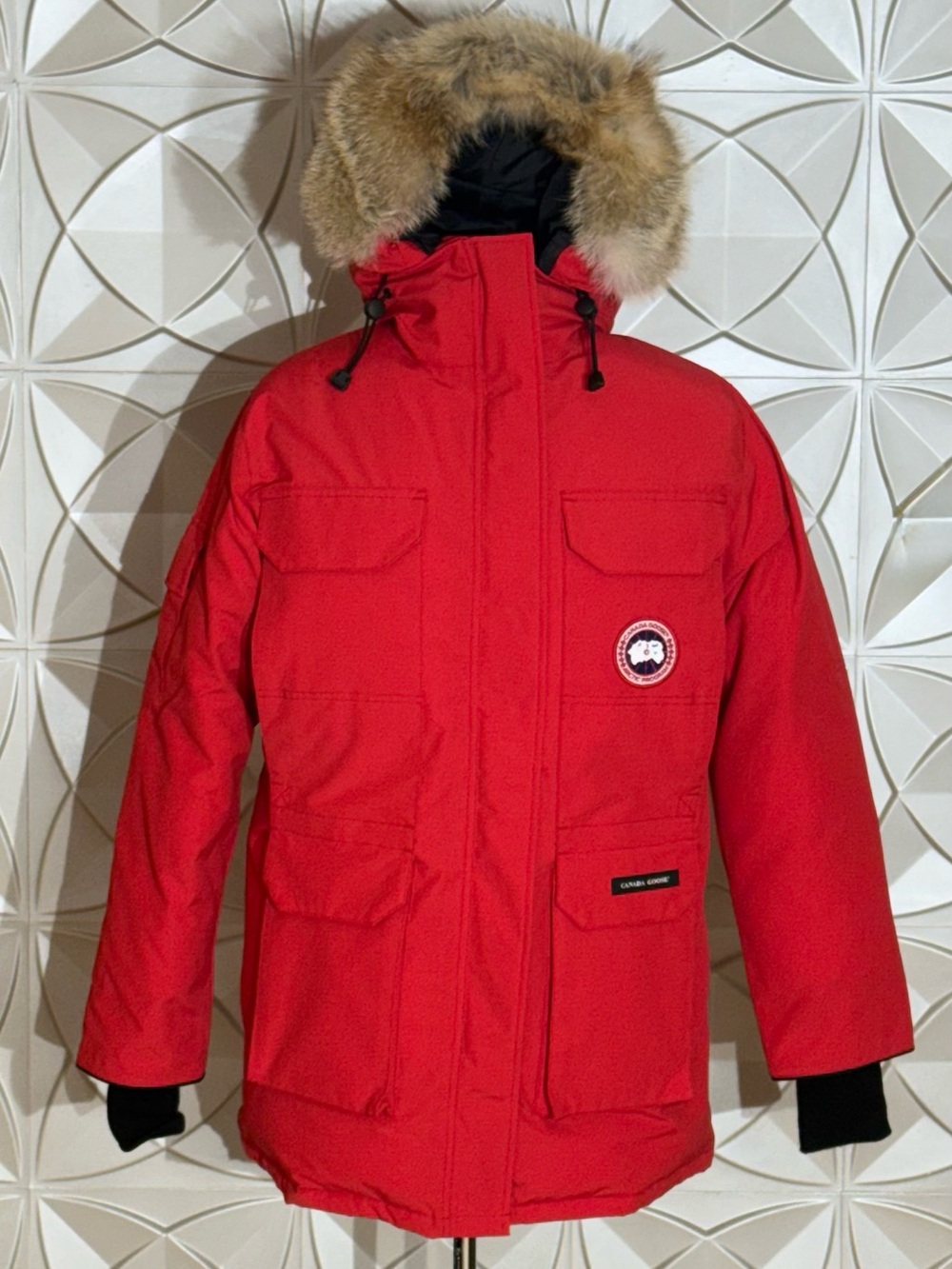 NWT Canada Goose Expedition Down Parka with Real Fur-Trim Hood